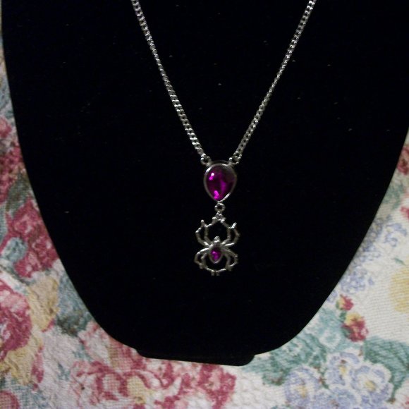 SPIDER NECKLACE FUN FALL PIECE SILVERTONE & PURPLE - Picture 2 of 4
